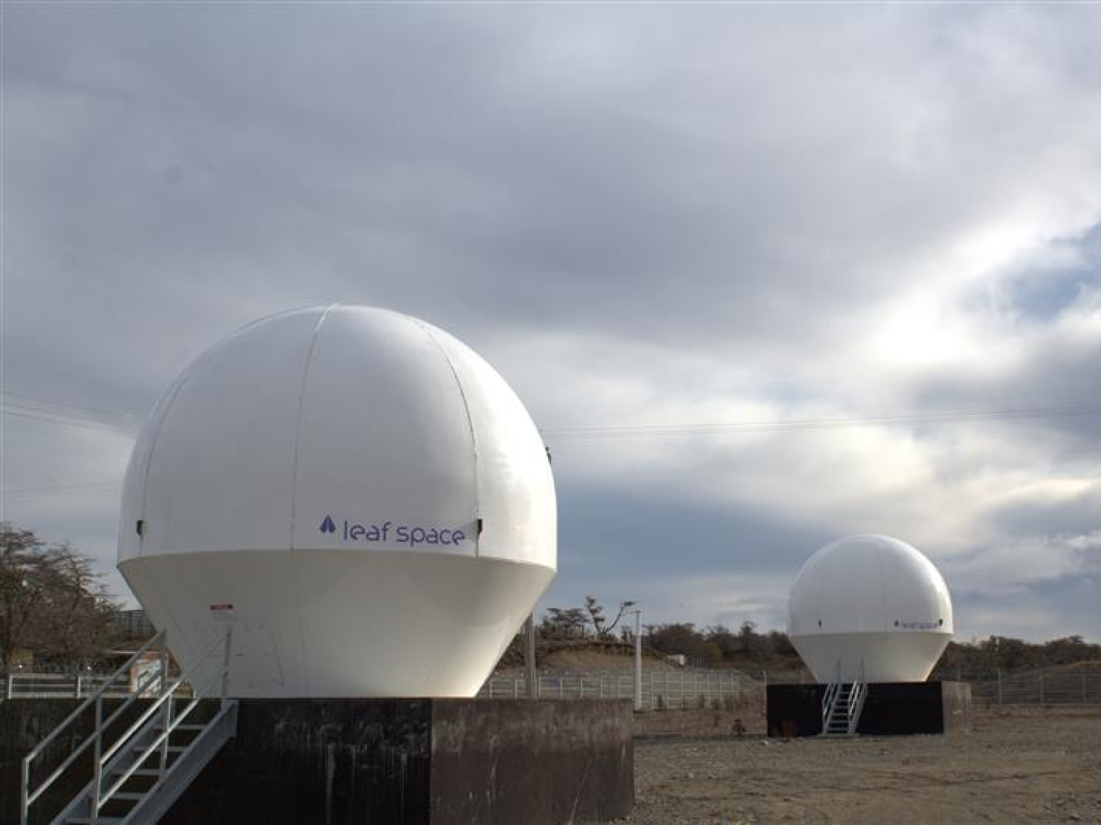 Leaf Space Ground Stations